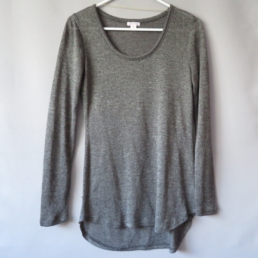 X XHILARATION SCOOP NECK LONG SLEEVE KNIT SWEATER